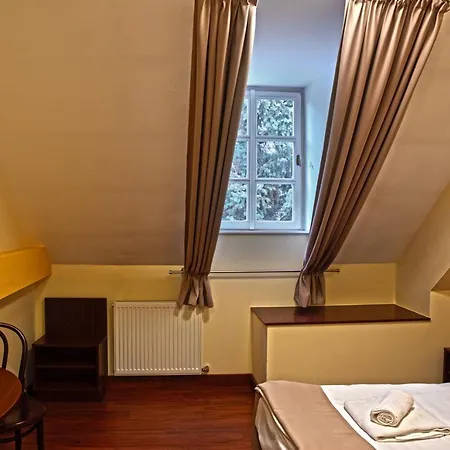 Hotel Teleki-wattay Kastélyszálló *