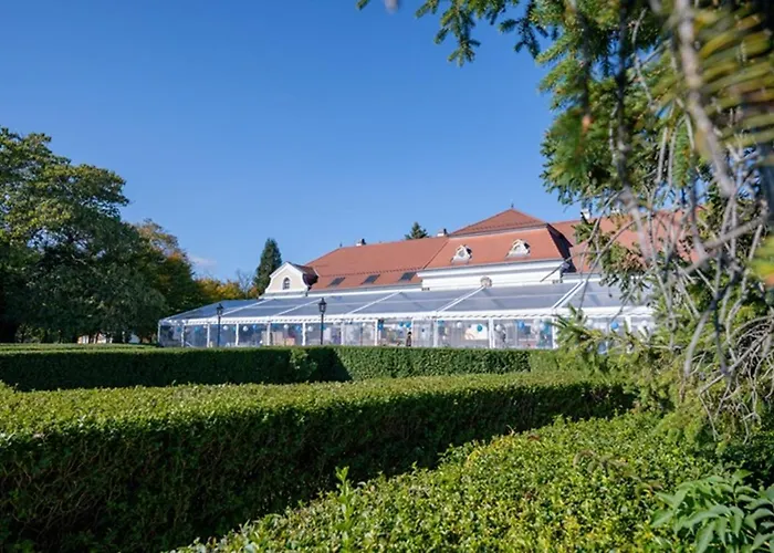 Hotel Teleki-wattay Kastelyszallo