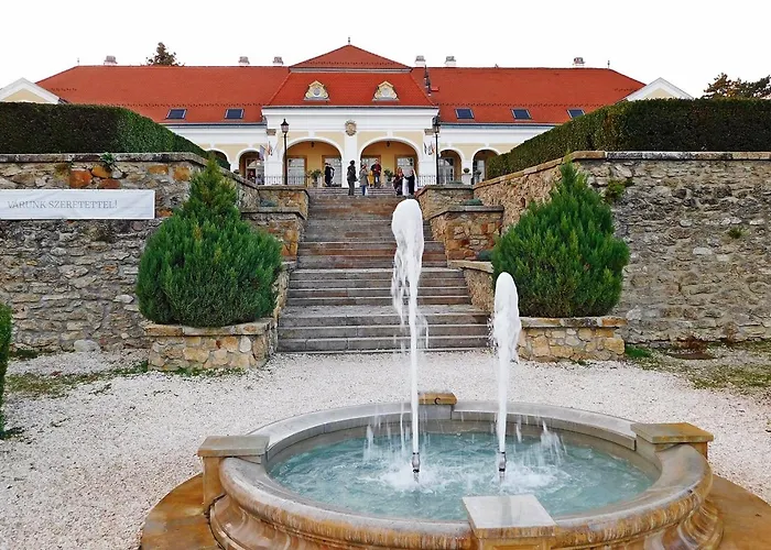 Teleki-wattay Kastelyszallo Pomáz