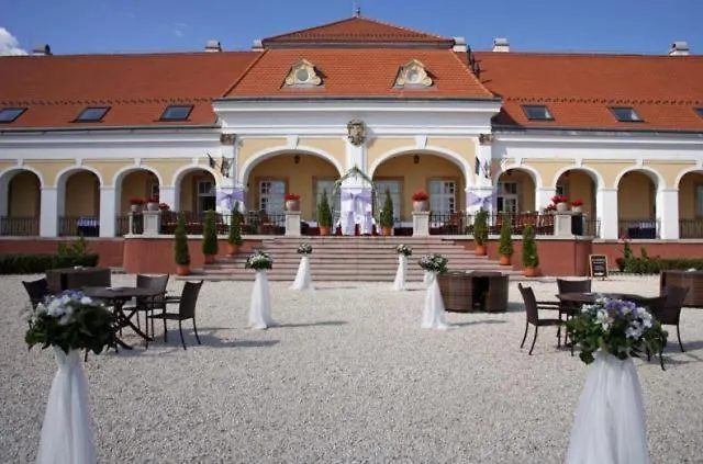 Teleki-wattay Kastelyszallo